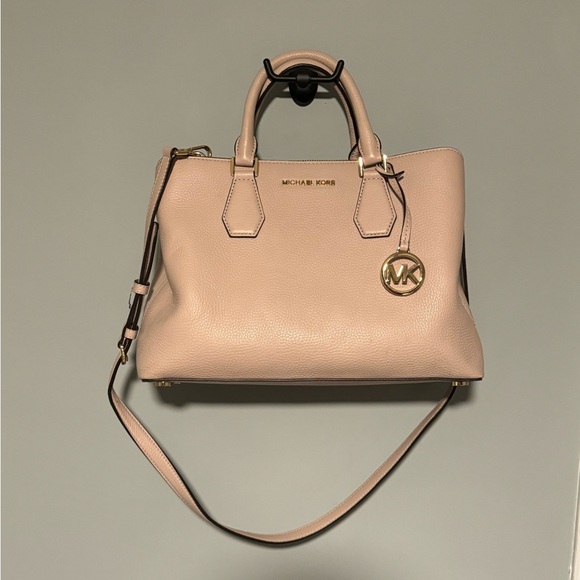 Large Michael Kors purse - Picture 1 of 4